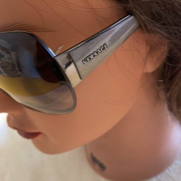 Versace woman sunglasses - Picture 4 of 12